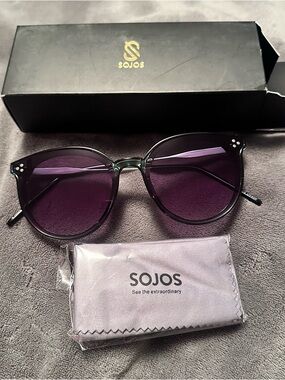 NWT! SOJOS Classic Round Sunglasses - Green Frames & Gradient Gray/Purple Lenses